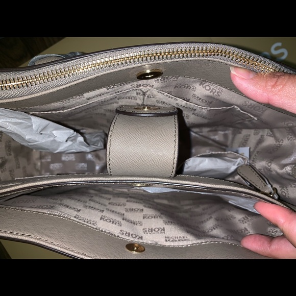 Kellen DK Taupe - Picture 4 of 4